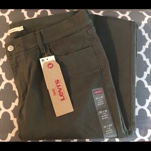 NWT Women’s Levi’s Jeans